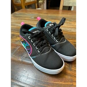 Heelys Kids Black Canvas Skate Shoes Neon Logo Wheeled Sneakers Youth Size 3
